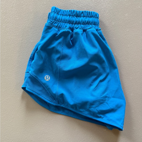 Hotty Hot Low-Rise Short 2.5” Lined - Poolside - Picture 5 of 5